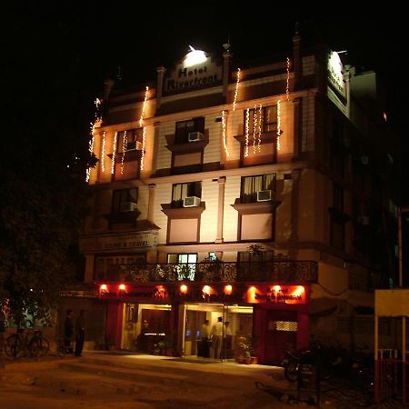 Hotel Riverfront Ahmedabad Exterior foto